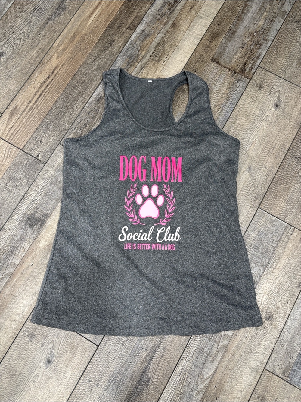 NWOT! Dog Mom Social Club Gray Tank Top with Pink Graphic🐶❤️
